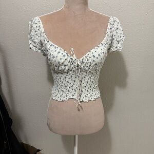 American Eagle Outfitters White and Blue Floral Blouse